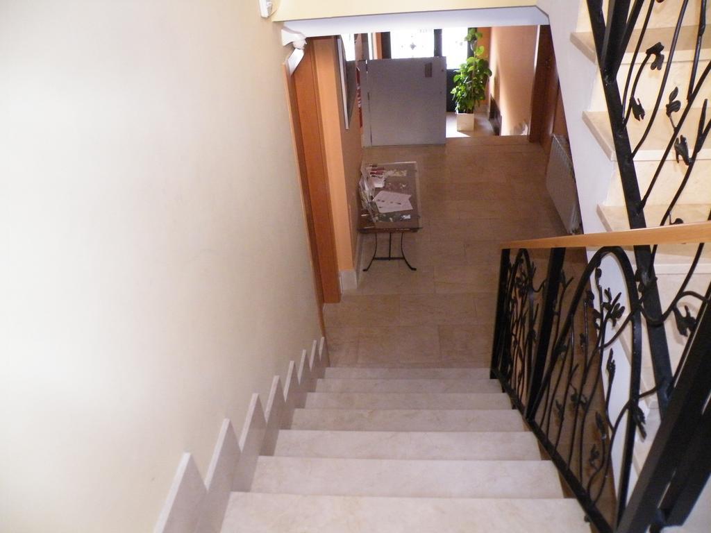 Hostal La Ribera Del Jucar Куенка Екстер'єр фото