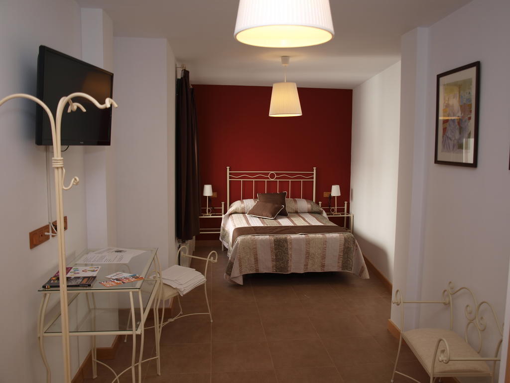 Hostal La Ribera Del Jucar Куенка Номер фото