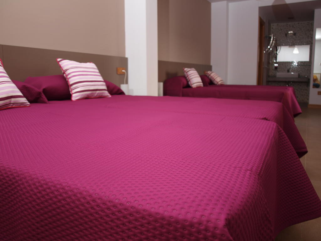 Hostal La Ribera Del Jucar Куенка Номер фото