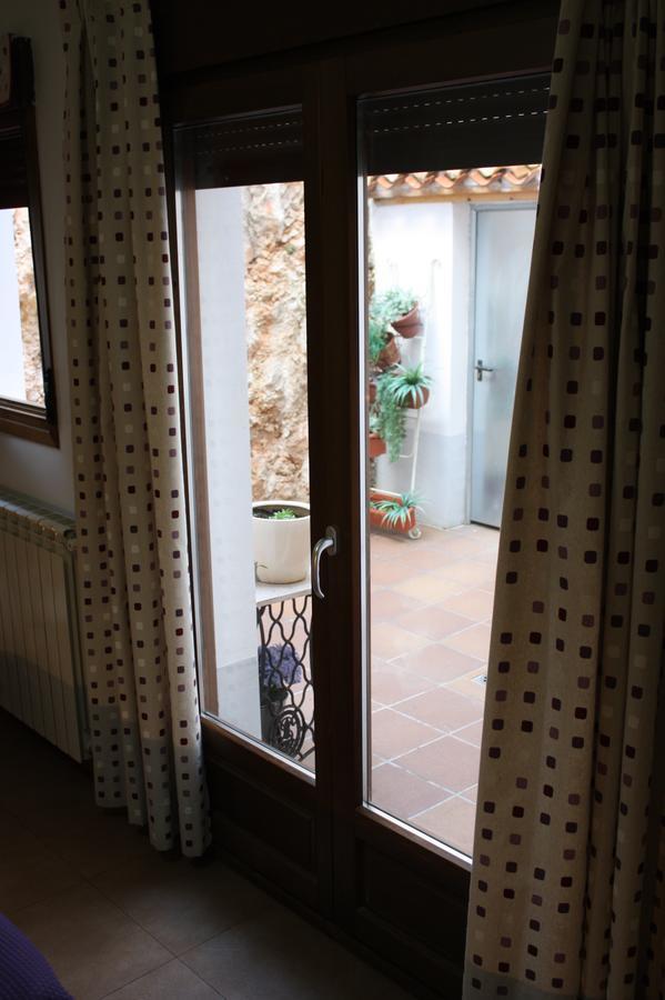 Hostal La Ribera Del Jucar Куенка Екстер'єр фото