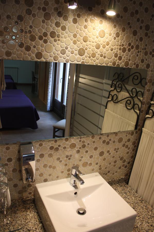 Hostal La Ribera Del Jucar Куенка Екстер'єр фото