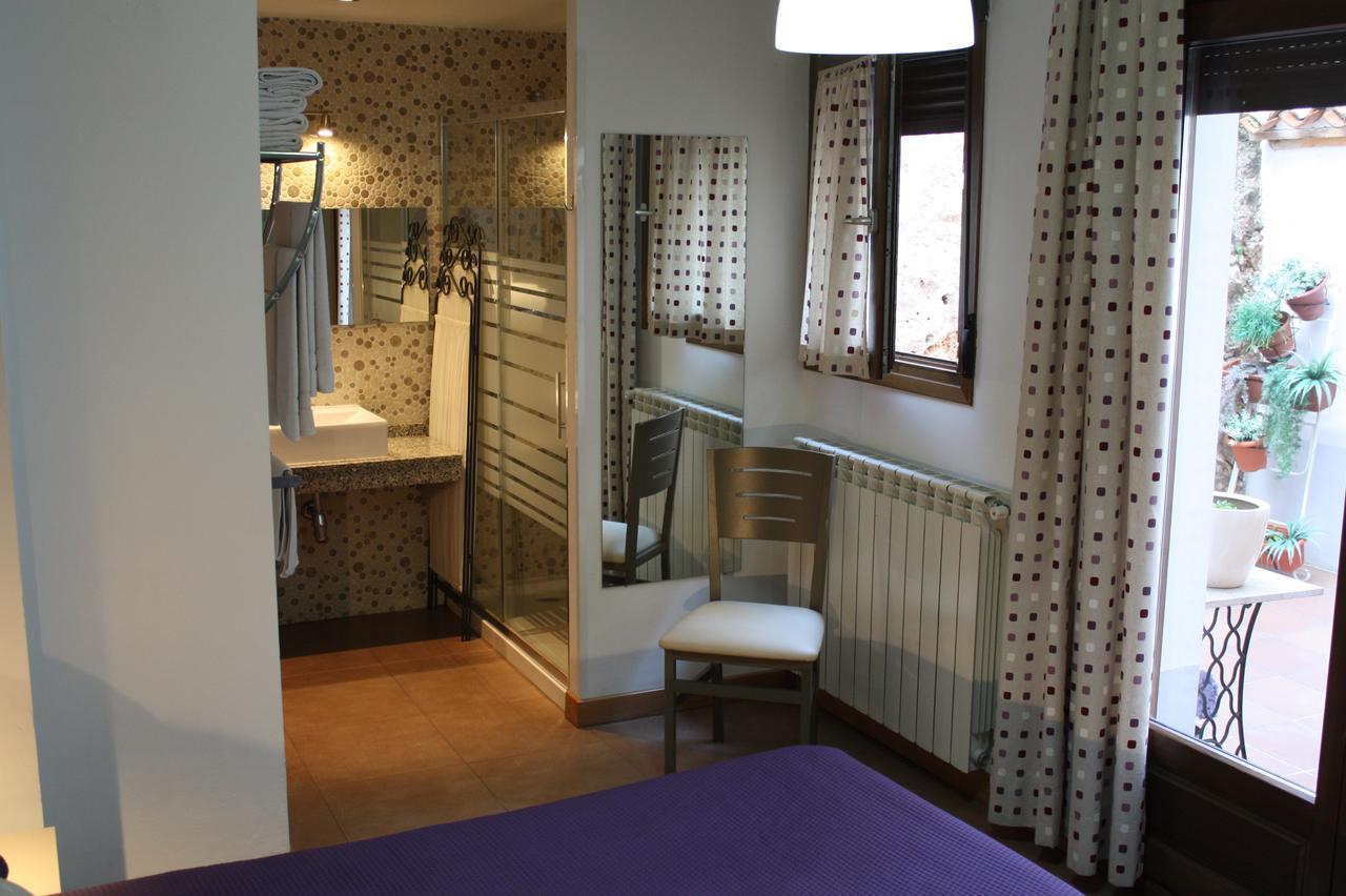 Hostal La Ribera Del Jucar Куенка Екстер'єр фото